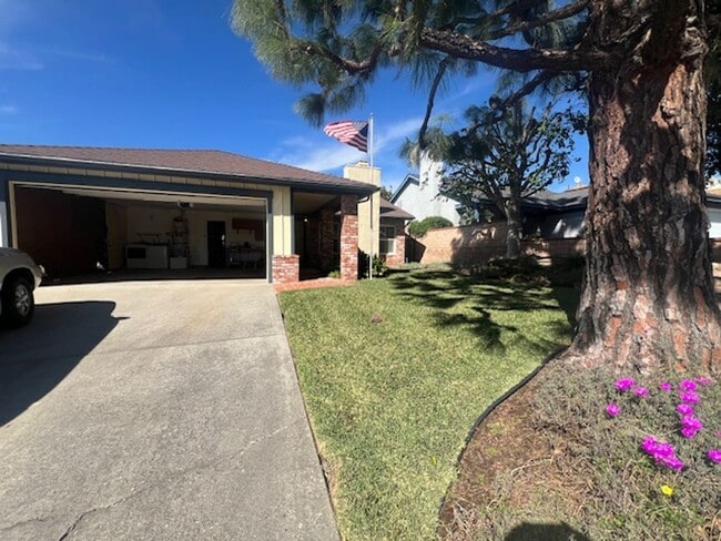 Building Photo - Beautiful 3 Bedroom, 2 Bathroom Sylmar Home! Ready for Move-In!