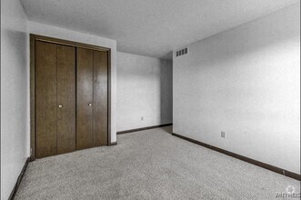Building Photo - 239 Kaymar Dr