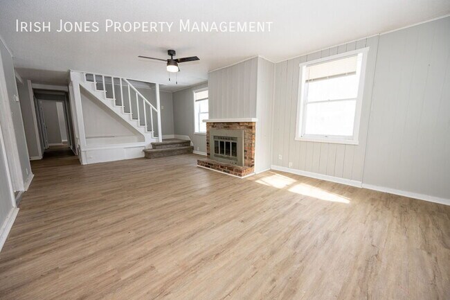 Building Photo - 315 E Park Dr