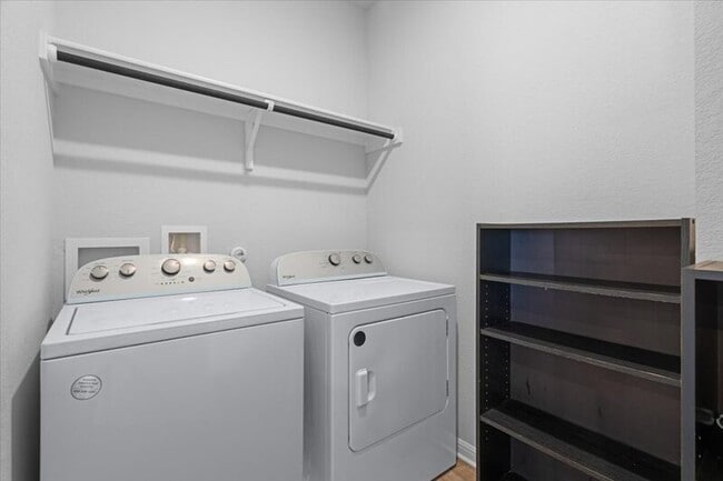 Building Photo - 2120 Alice Jay Wy