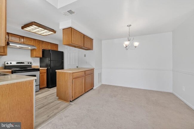 Building Photo - 6903 Sandra Marie Cir