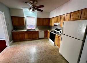 Building Photo - 24 Mortson St