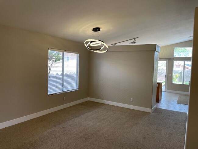 Building Photo - **GORGEOUS & MODEL PERFECT GREEN VALLEY 3 ...