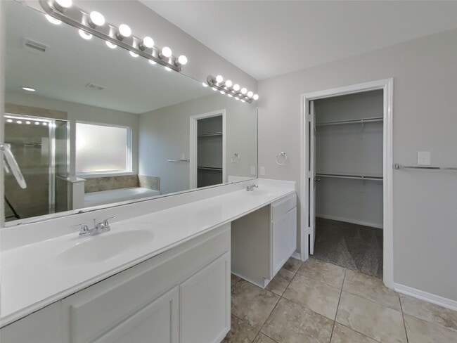 Building Photo - 6834 Oaken Gate Way