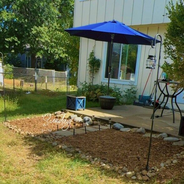 Building Photo - 1920 E Mohawk Cir