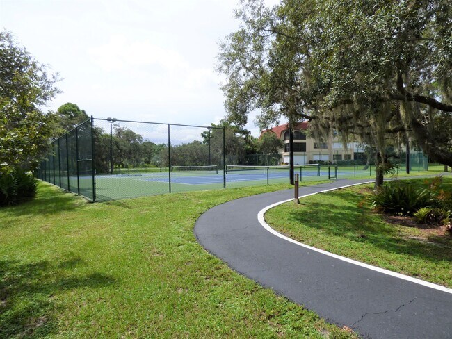 Building Photo - Rolls Landing Condo- Gated community with all the features