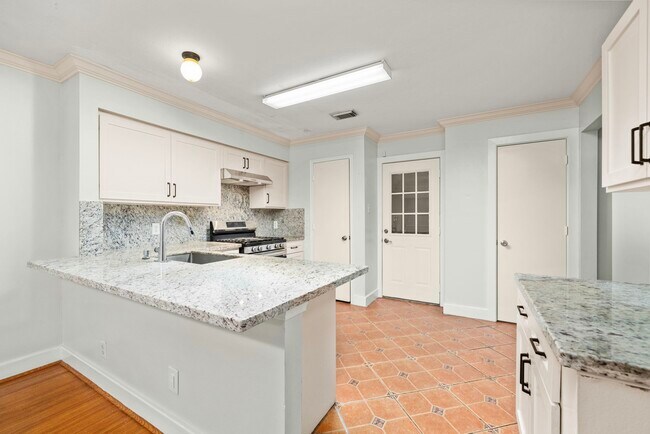 Building Photo - 11607 Zarroll Dr