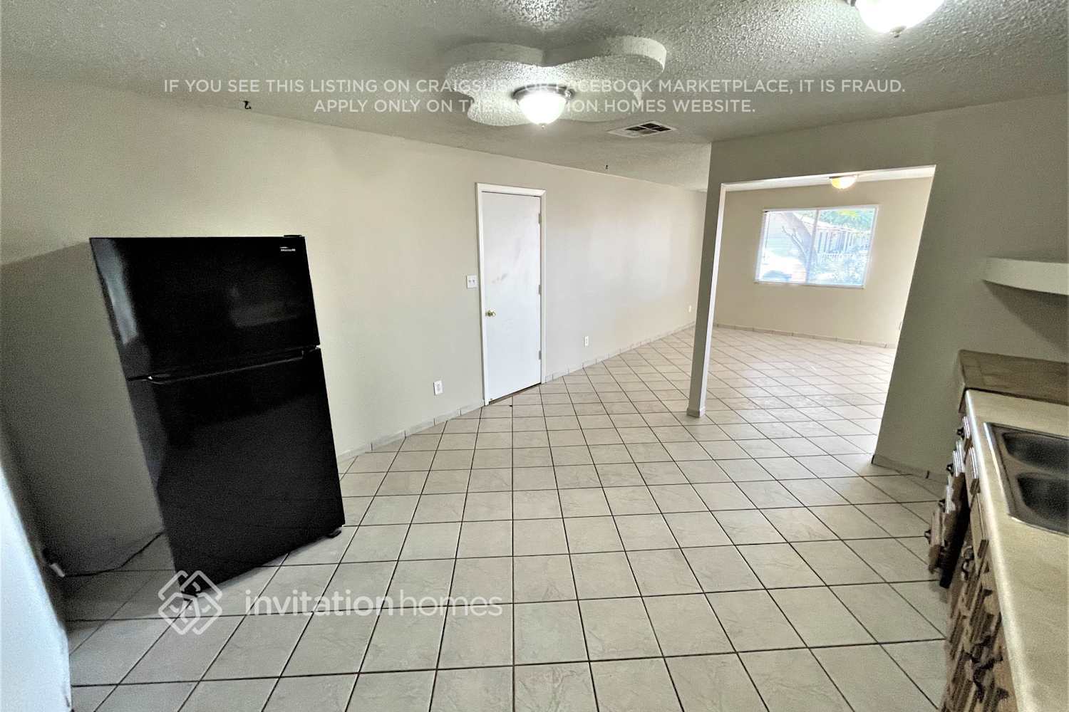Building Photo - 4651 N 79th Dr