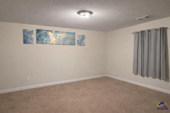 Building Photo - 646 Gawin Dr