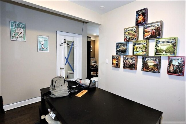 Building Photo - 3 bedroom in Chicago IL 60625