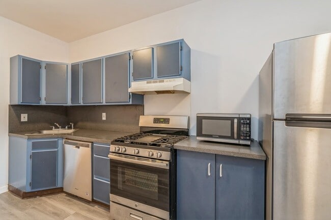 Building Photo - 817 Park Ave