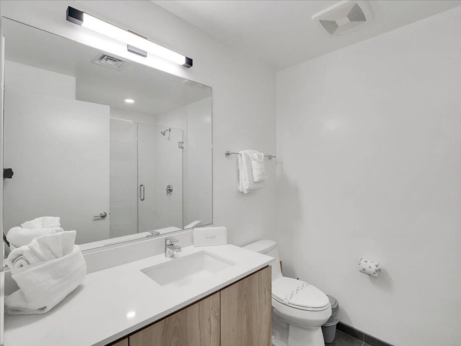 Building Photo - 817 N 6th St