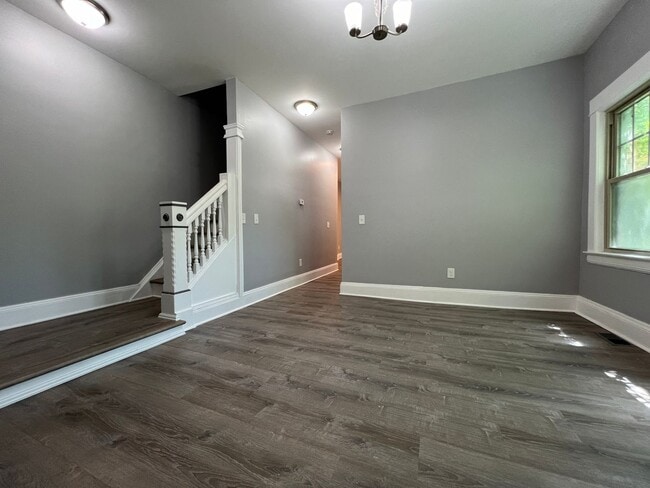 Building Photo - 1441 W 58th St