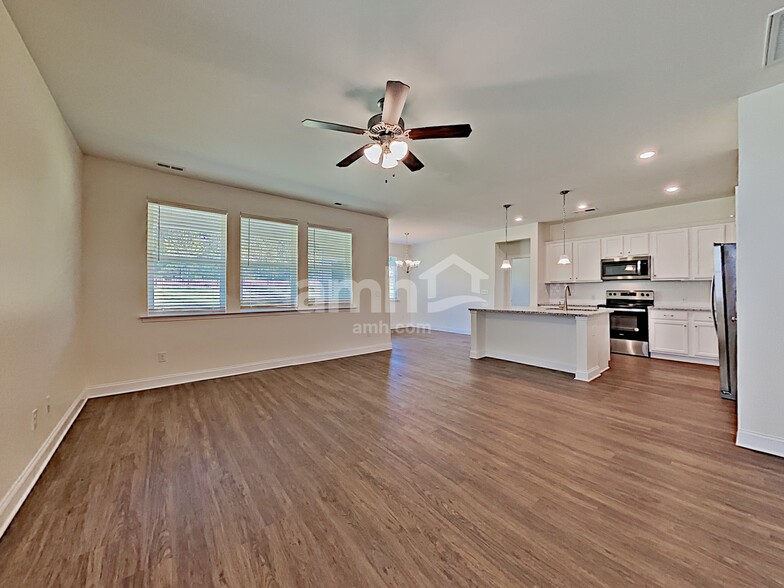 Building Photo - 13009 Wishsong Ct