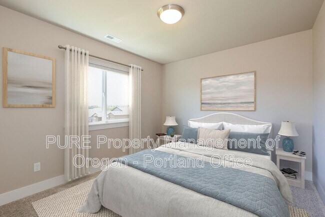 Building Photo - 504 NE Trillium Dr