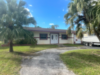 Building Photo - 2400 Sabal Palm Dr