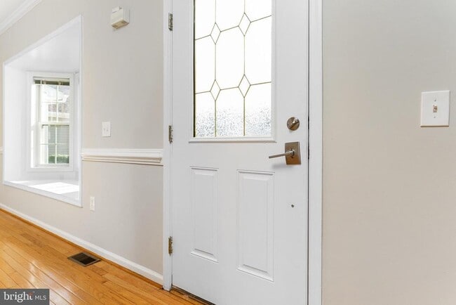 Building Photo - 46 Glacier Way