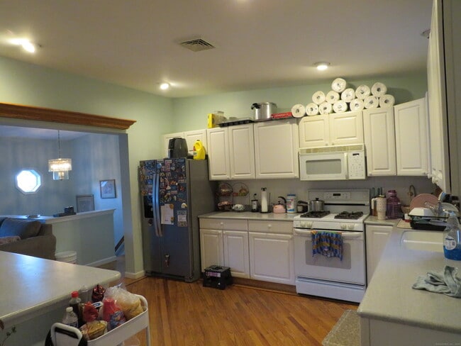 Building Photo - 15 Hayestown Heights