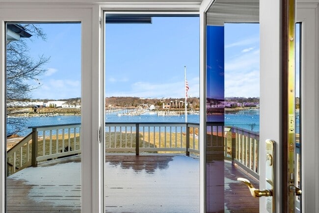 Building Photo - 30R Harbor St