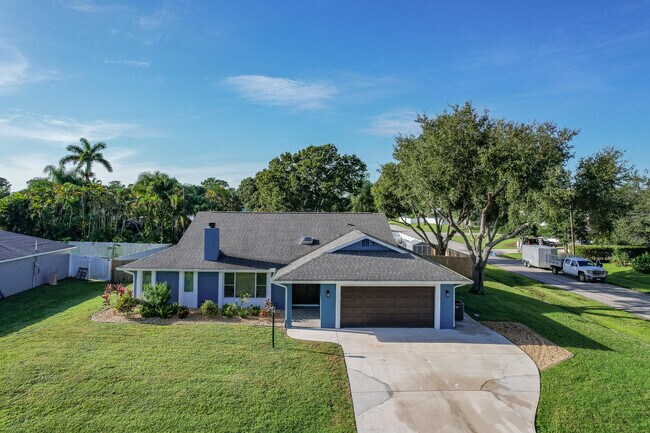 Building Photo - 842 SE Streamlet Ave