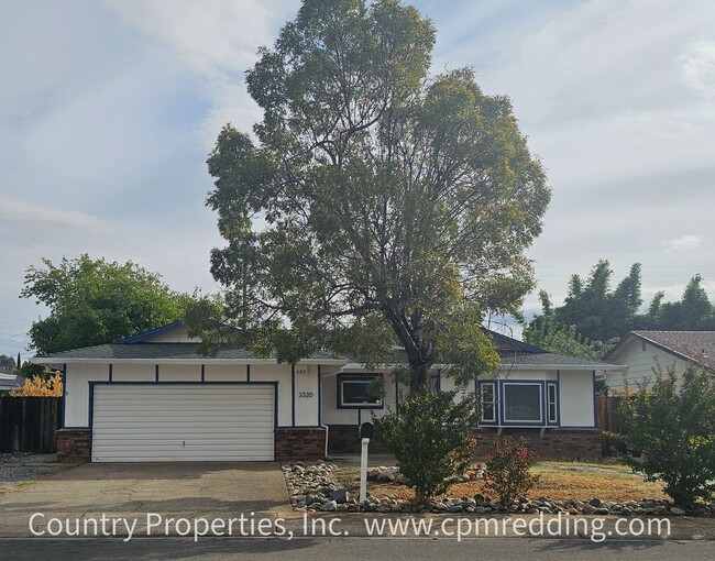 Building Photo - Spacious 3-Bedroom House with Gated Pool i...