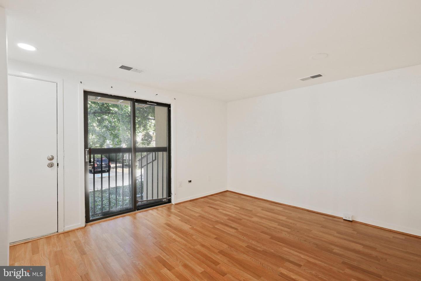 Building Photo - 9837 Hellingly Pl