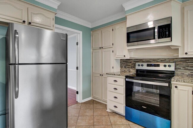 Building Photo - 8000 Eberly Ave