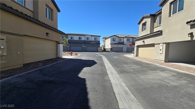 Building Photo - 853 Angwin Ln