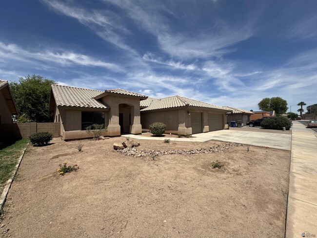 Building Photo - 4792 W 28th Ln