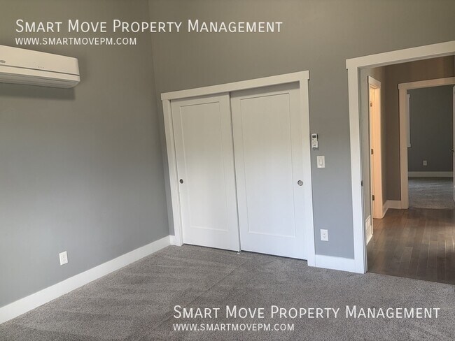 Building Photo - 2311 S Gekeler Ln