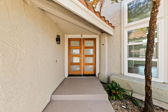 Building Photo - Stunning 4BR + Office/Den, 3BA View Home with 3-Car Garage!