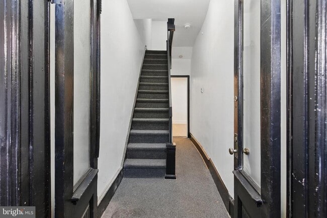 Building Photo - 1217 N 28th St
