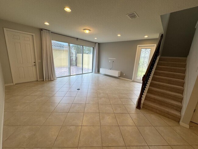 Building Photo - 11902 Lorenza Ln