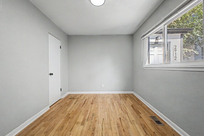 Building Photo - 2910 S Delaware St