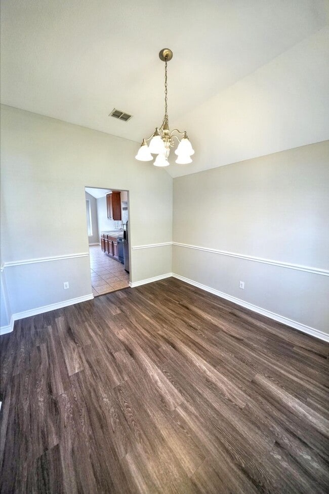 Building Photo - Stunning 4-Bedroom Home in Live Oak Hills,...