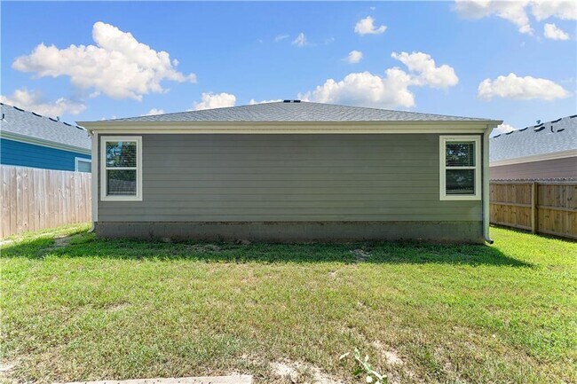 Building Photo - 5895 W Holdcroft Dr