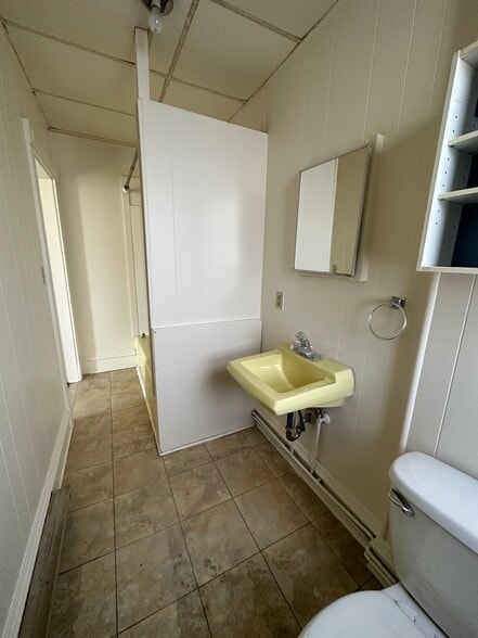 Bathroom - 2 N Winooski Ave