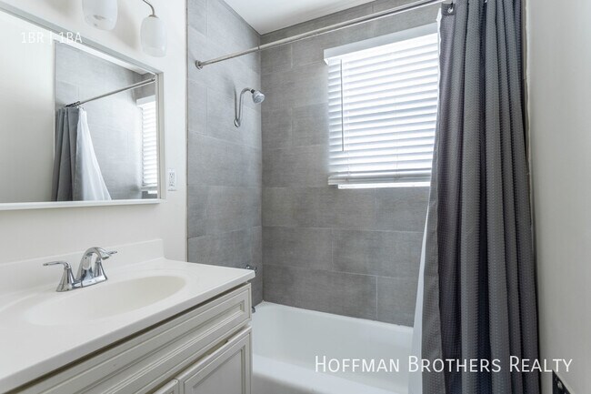 Building Photo - 12423 1/2 Chandler Blvd