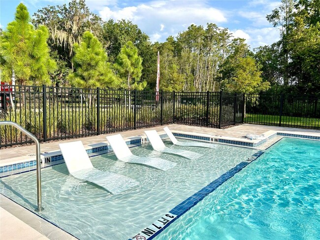 Building Photo - Live in style: Family-friendly 3BR, 2.5BA ...