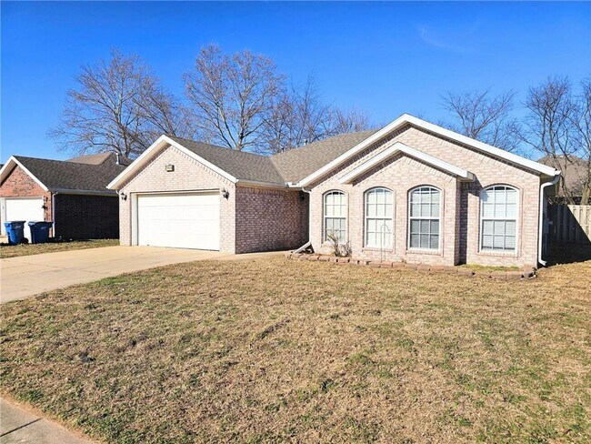 Building Photo - 3604 SW Carriageway Ave