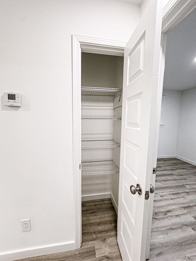 Building Photo - Renovated 3 Bedroom Home in Springfield, TN!