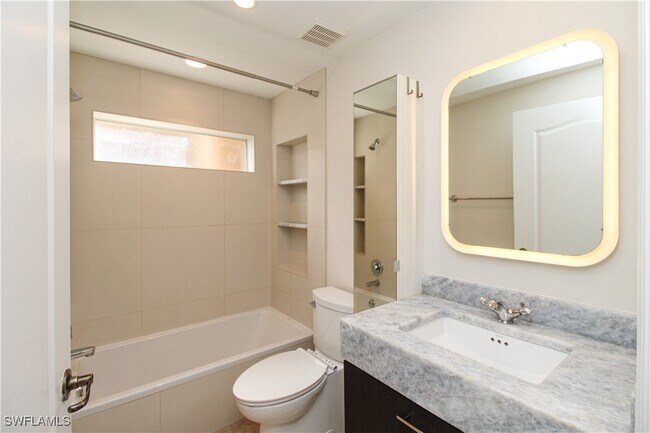 Building Photo - 15077 Cortona Way