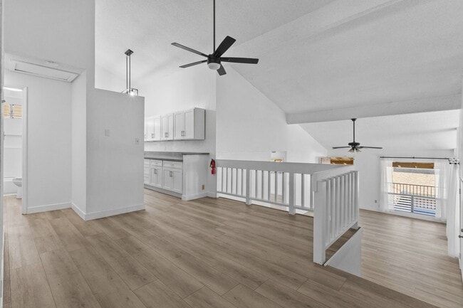 Building Photo - Kilihe Way Multi-Generational Home