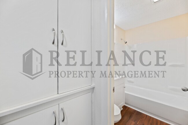 Building Photo - 5714 E Harry St