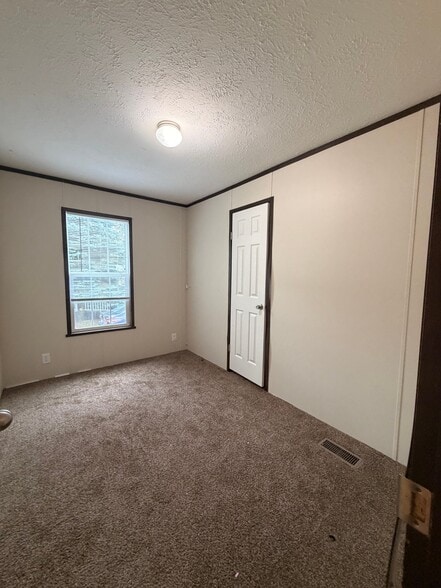 Building Photo - 145 Humphrey Dr