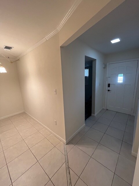 Building Photo - 3504 Beneva Rd