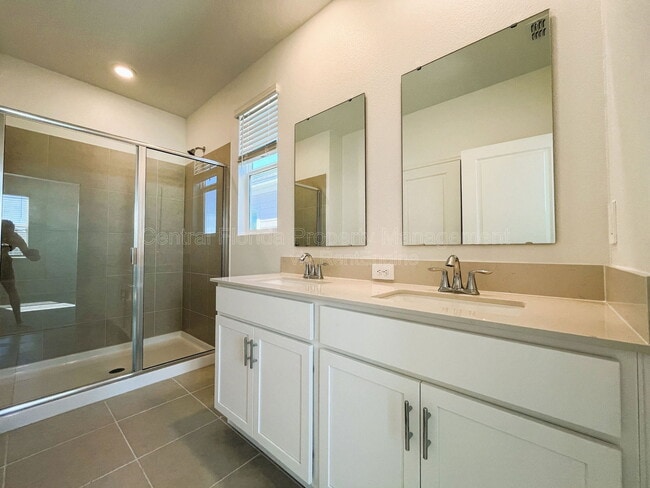 Building Photo - 2080 Rider Rain Ln