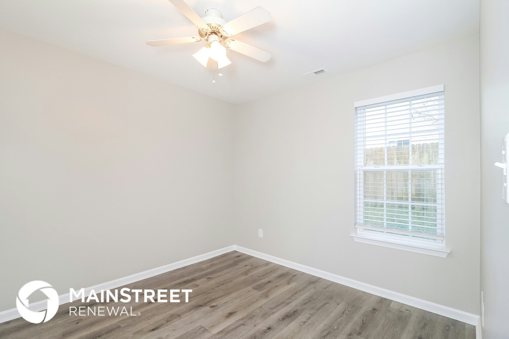 Building Photo - 556 Lakeside Valley Dr