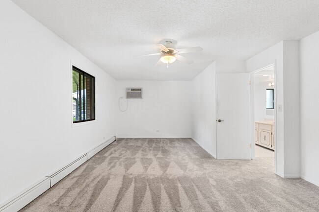 Building Photo - 15128 Quail Hollow Dr
