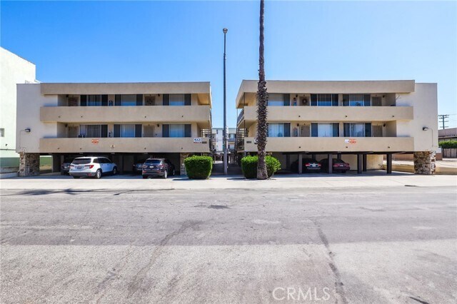 Building Photo - 3430 Elm Ave